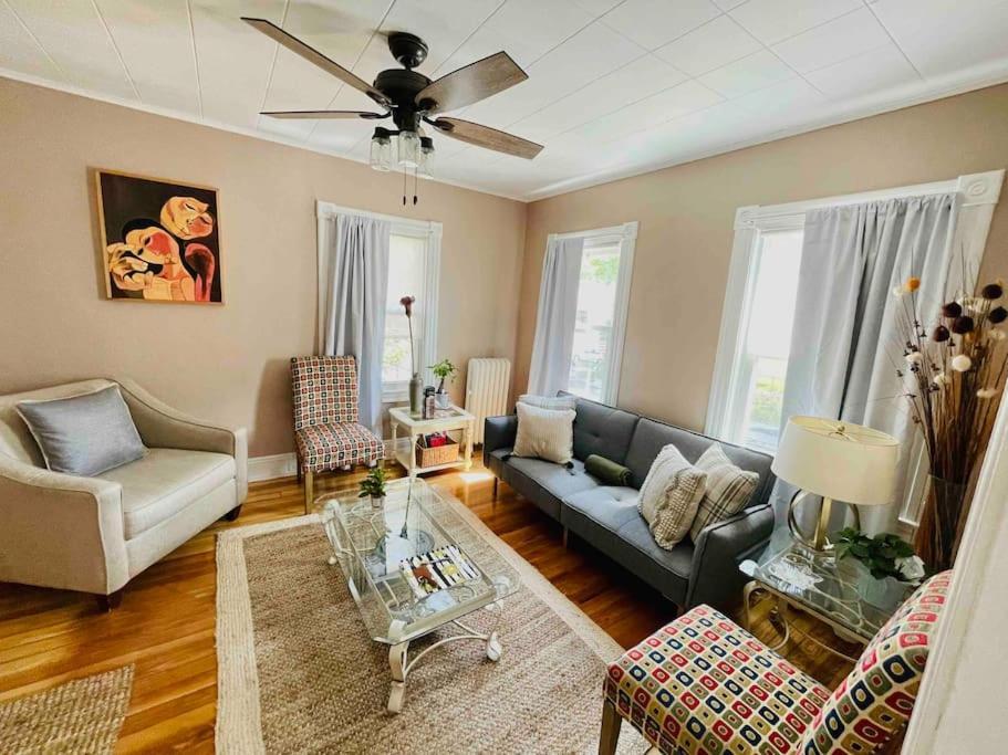 Delightful 2Br Apartment With Balcony - 15 Min From Mohegan Sun- Foxwoods Casinos & Mystic New London Εξωτερικό φωτογραφία