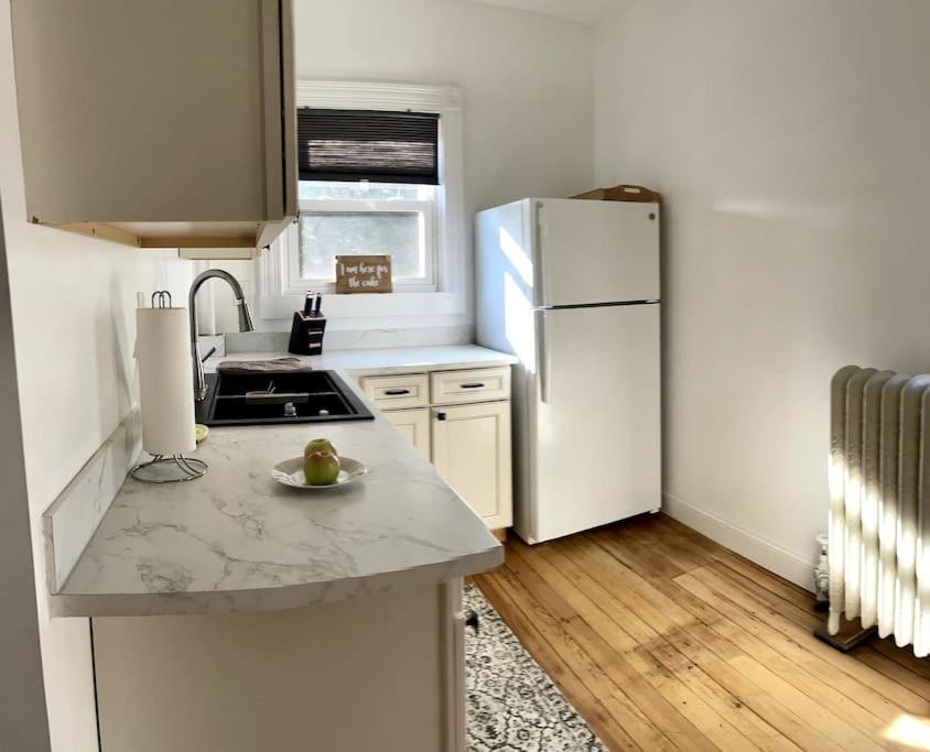 Delightful 2Br Apartment With Balcony - 15 Min From Mohegan Sun- Foxwoods Casinos & Mystic New London Εξωτερικό φωτογραφία