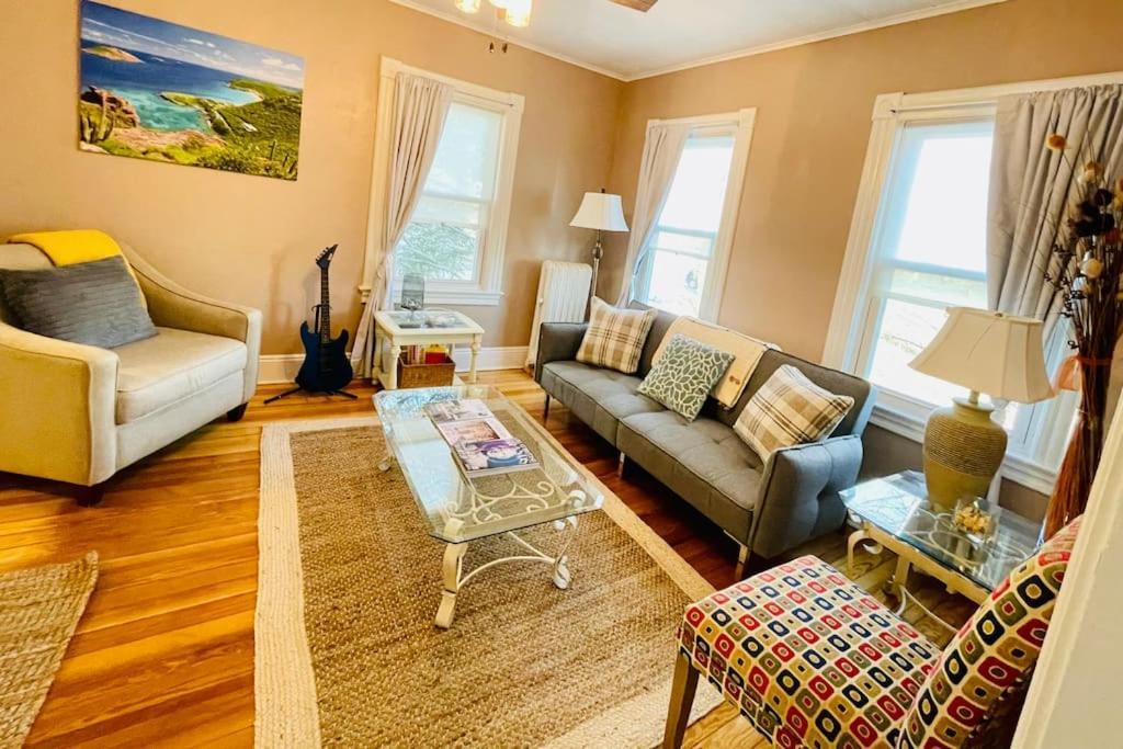 Delightful 2Br Apartment With Balcony - 15 Min From Mohegan Sun- Foxwoods Casinos & Mystic New London Εξωτερικό φωτογραφία